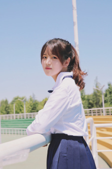 女邻居丰满的奶水